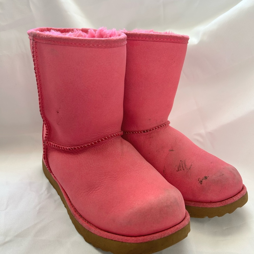 UGG Classic Short Pink Waterproof kids Size 2. Used